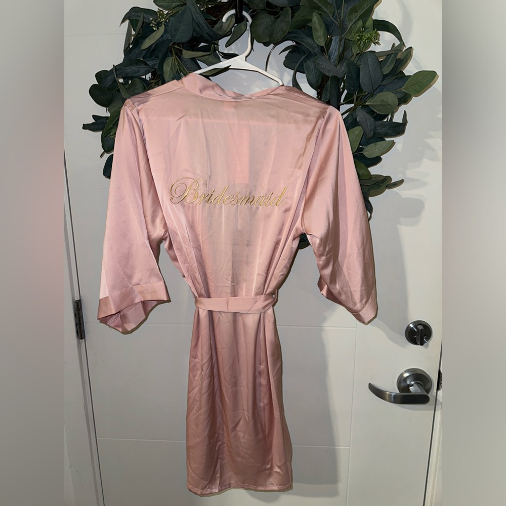 Six Blush Embroidered Bridesmaid Satin Robes US size M